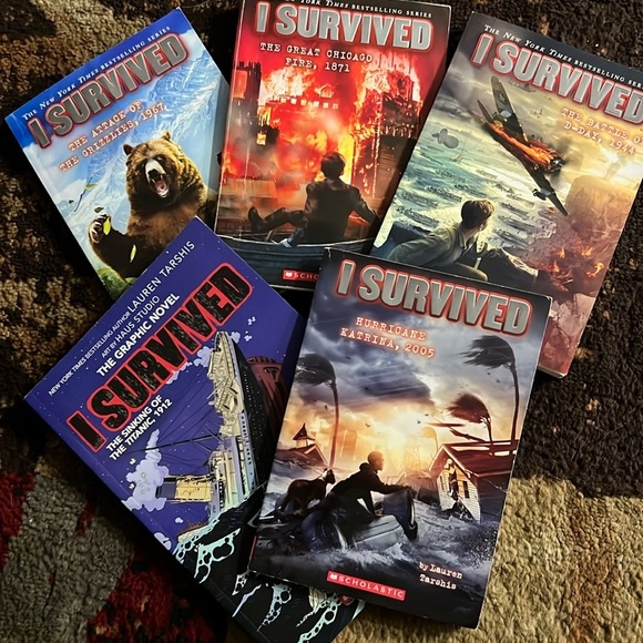 I Survived by Lauren Tarshis - Picture 1 of 2